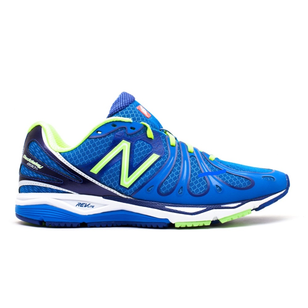 New Balance M890 V3 Blue Bolt Athletic Shoes with Mesh Upper